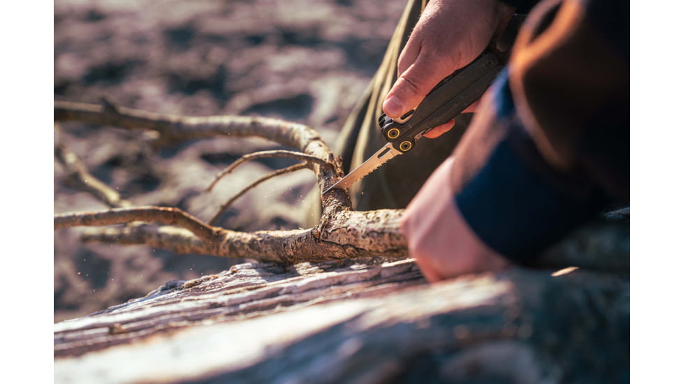 Leatherman Wave Alpha Multi-Tool, 2.88in, MagnaCut Stainless Steel Blade, Obsidian Stainless Steel Handle, 833332