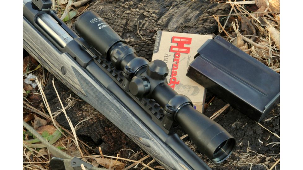 Hi-Lux Optics Long Eye Relief  Rifle Scope, 2-7 x, 32 mm, 1 in, Second Focal Plane (SFP), Post with Center Dot, Matte, Black, LER27X32BDC