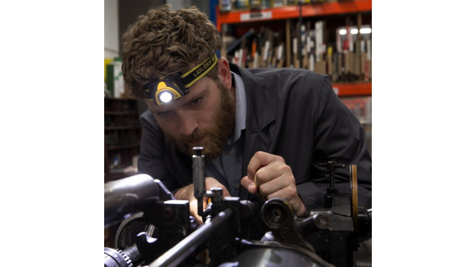 LED Lenser ISEO3 3x AAA White/ Red LED Headlamp, 200 Lumens, Box, Black, 880389