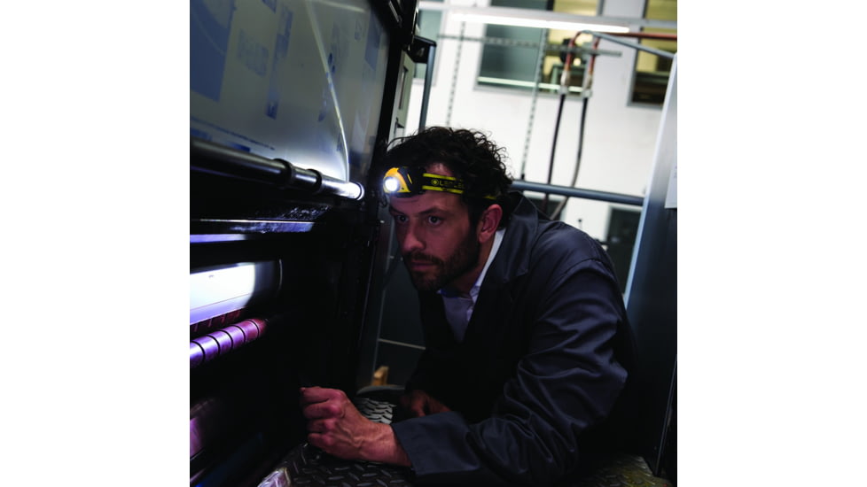 LED Lenser ISEO3 3x AAA White/ Red LED Headlamp, 200 Lumens, Box, Black, 880389