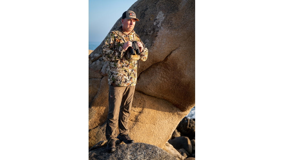 Leica Geovid R 10x42mm Rangefinder Binocular, LED, Black, 40812