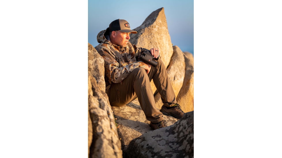 Leica Geovid R 10x42mm Rangefinder Binocular, LED, Black, 40812