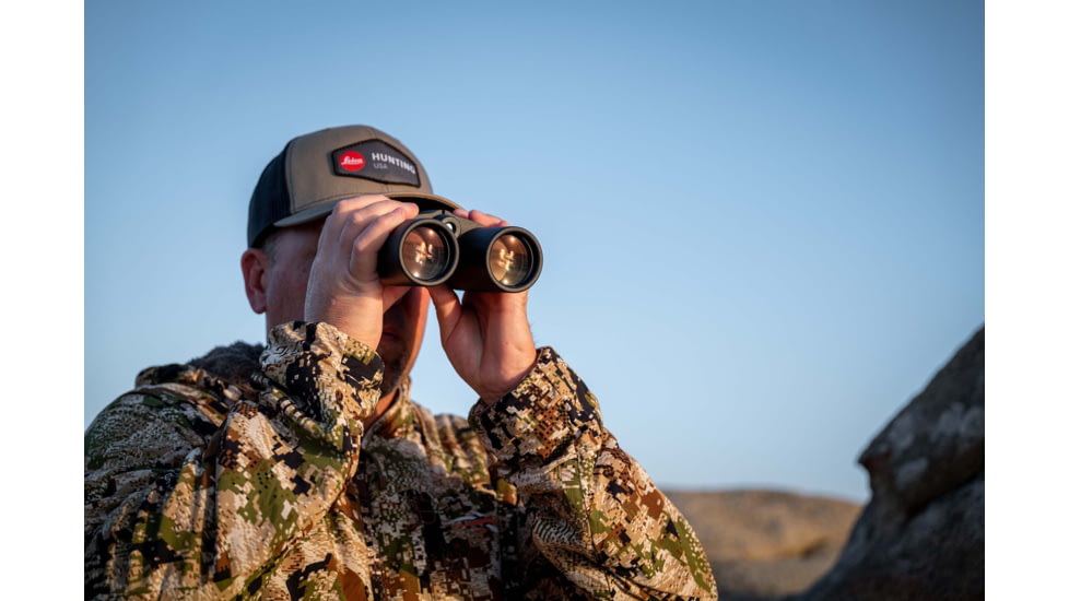 Leica Geovid R 8x42mm Rangefinder Binocular, LED, Black, 40811