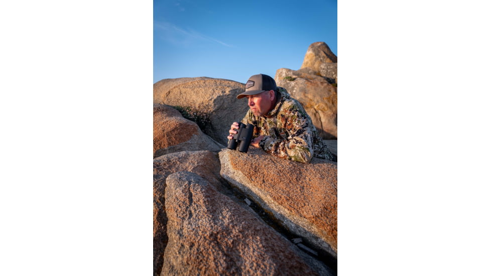 Leica Geovid R 8x42mm Rangefinder Binocular, LED, Black, 40811