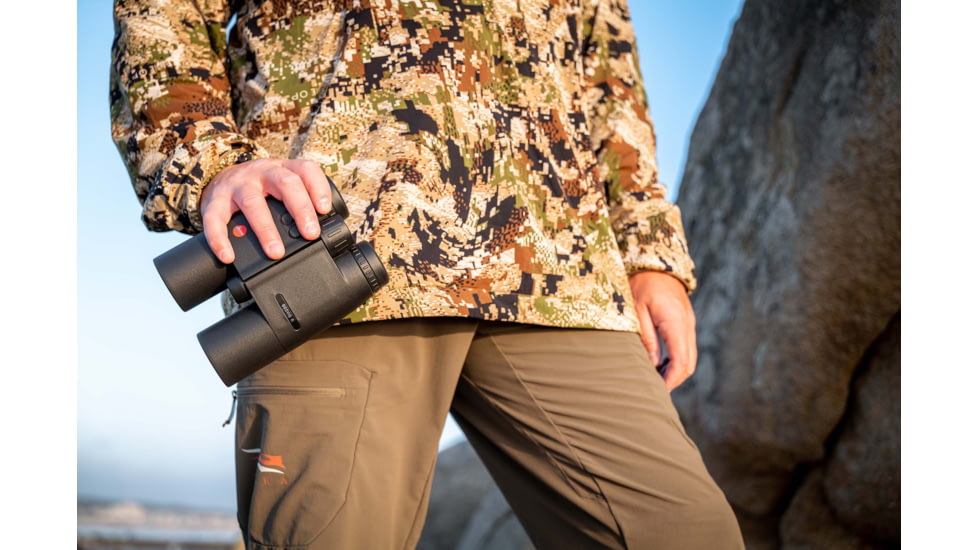 Leica Geovid R 8x42mm Rangefinder Binocular, LED, Black, 40811