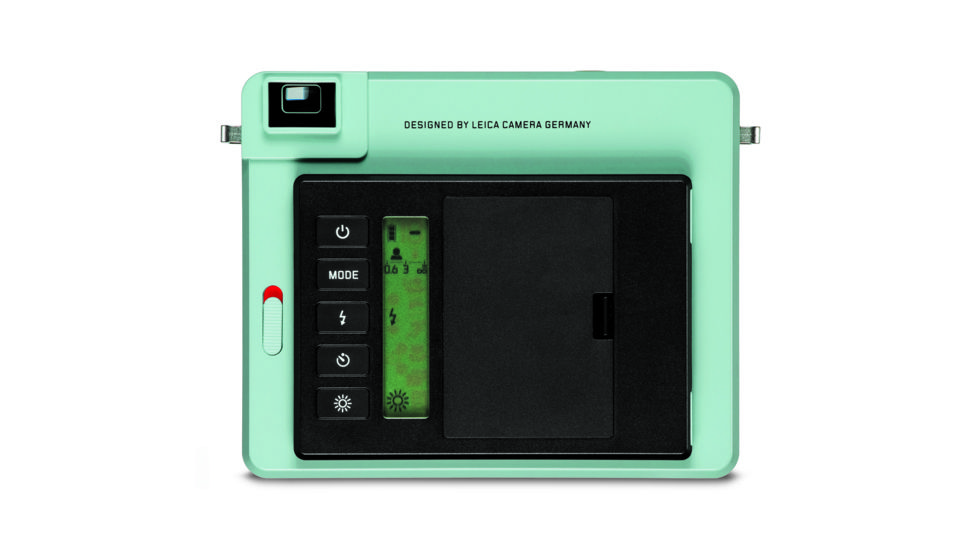 Leica Sofort, Mechanical Shutter, 0.37x, 60 mm f/12.7, 34 mm in 35 mm Equivalent, Mint, 19101