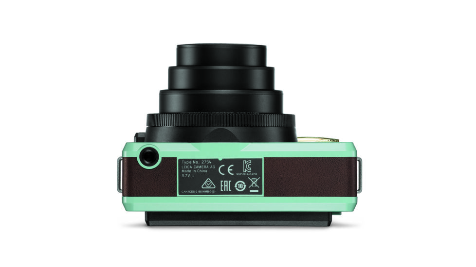 Leica Sofort, Mechanical Shutter, 0.37x, 60 mm f/12.7, 34 mm in 35 mm Equivalent, Mint, 19101