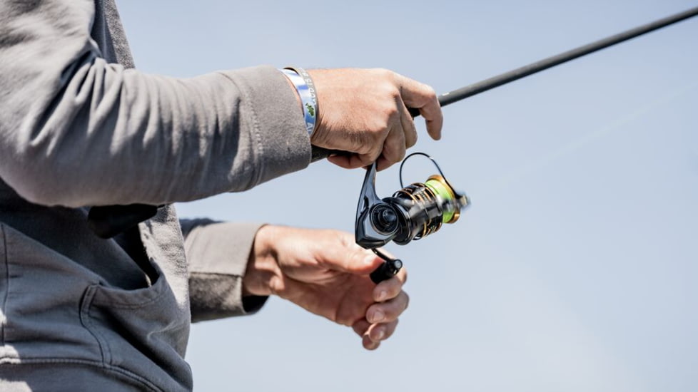Lews HyperMag Shallow Spool Spinning Fishing Reel