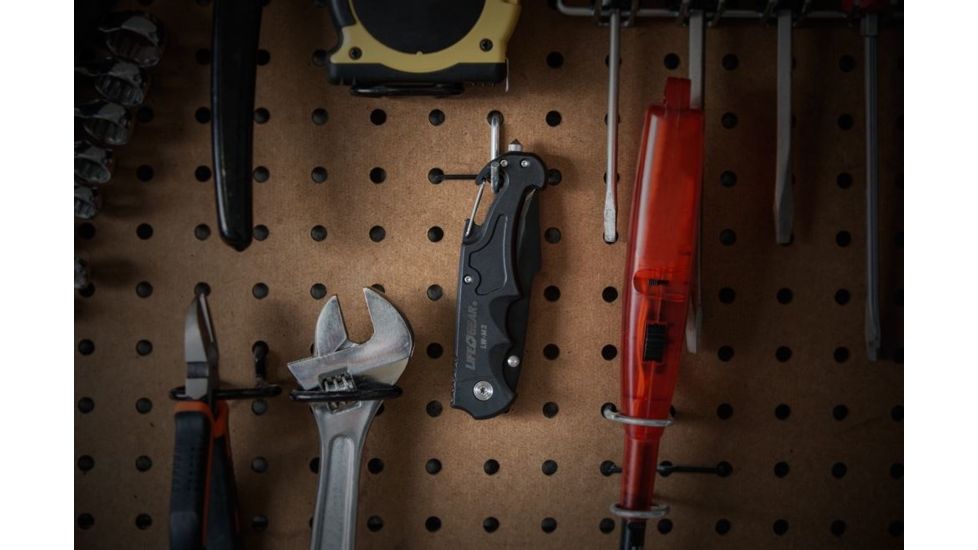 Life Gear LIGHT-WRX M3 - USB Light/Glass Breaker/Carabiner/Knife, Black BA37-60596-BLA