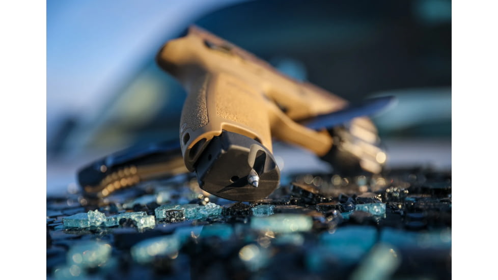 MagBreaker Magazine Base w/ Retractable Glass Breaking Tip for SIG Sauer P365, Black, 0.97x1.8x0.67 inch, MB-P365