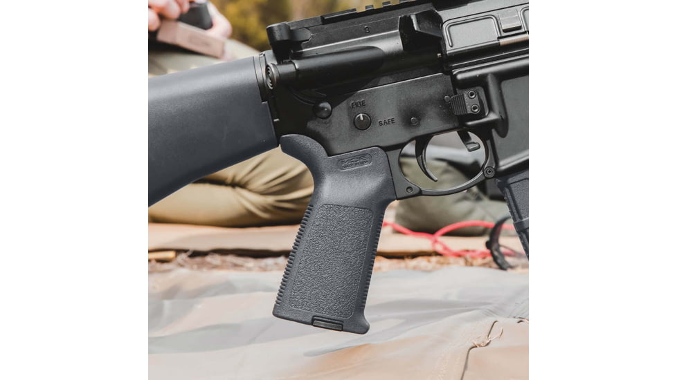 Magpul Industries MOE Grip, Fits AR Rifles, Grey MAG415GRY