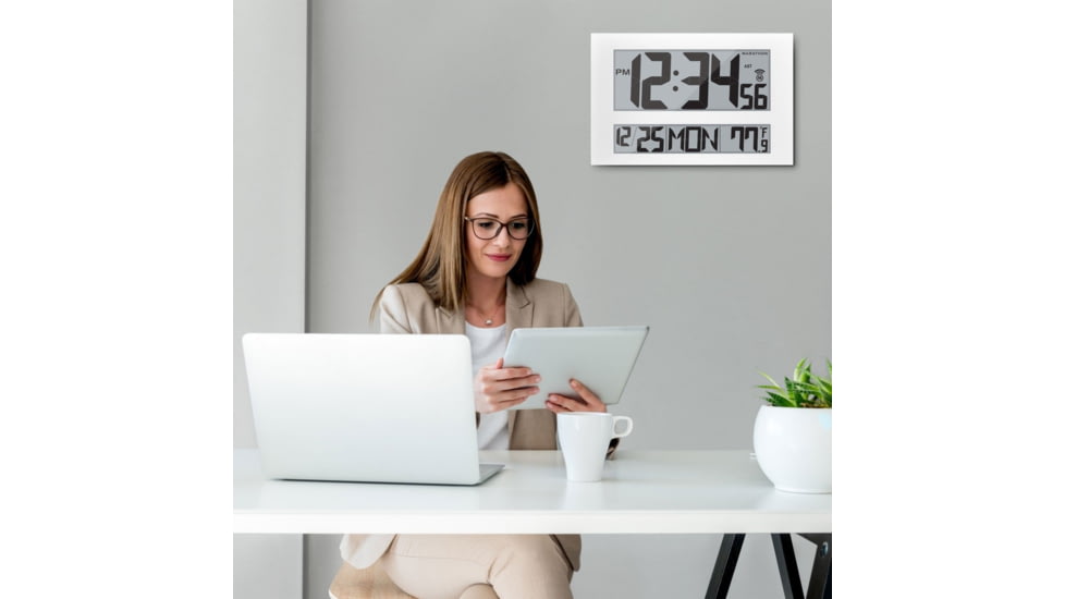 Marathon Commercial Grade Jumbo Atomic Wall Clock w/6 Time Zones, White, CL030025-WH-00-NA