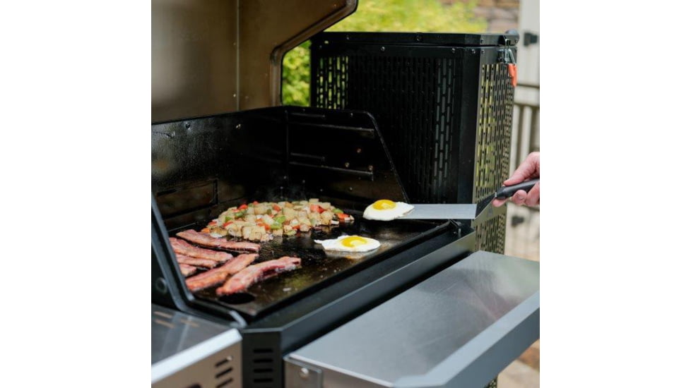 Masterbuilt Gravity Series 800 Digital Charcoal Griddle + Grill + Smoker, Black, Large, MB20040221