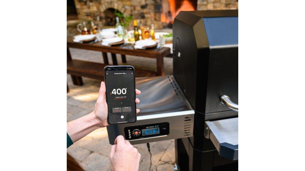 Masterbuilt Gravity Series 800 Digital Charcoal Griddle + Grill + Smoker, Black, Large, MB20040221