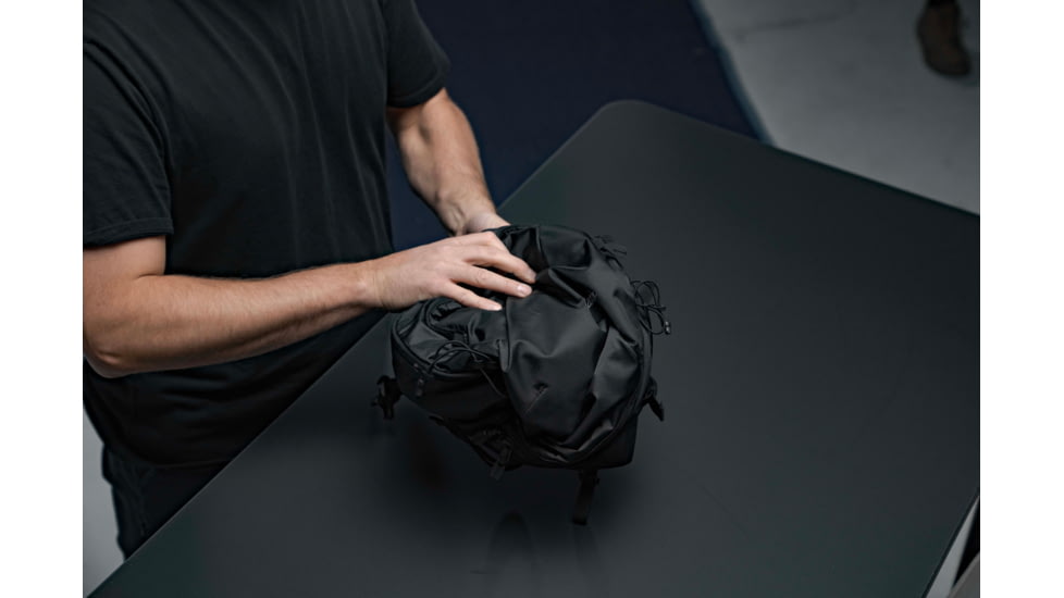 Matador Beast 18 Ultralight Technical Backpack, Charcoal/Black, MATBE18001BK