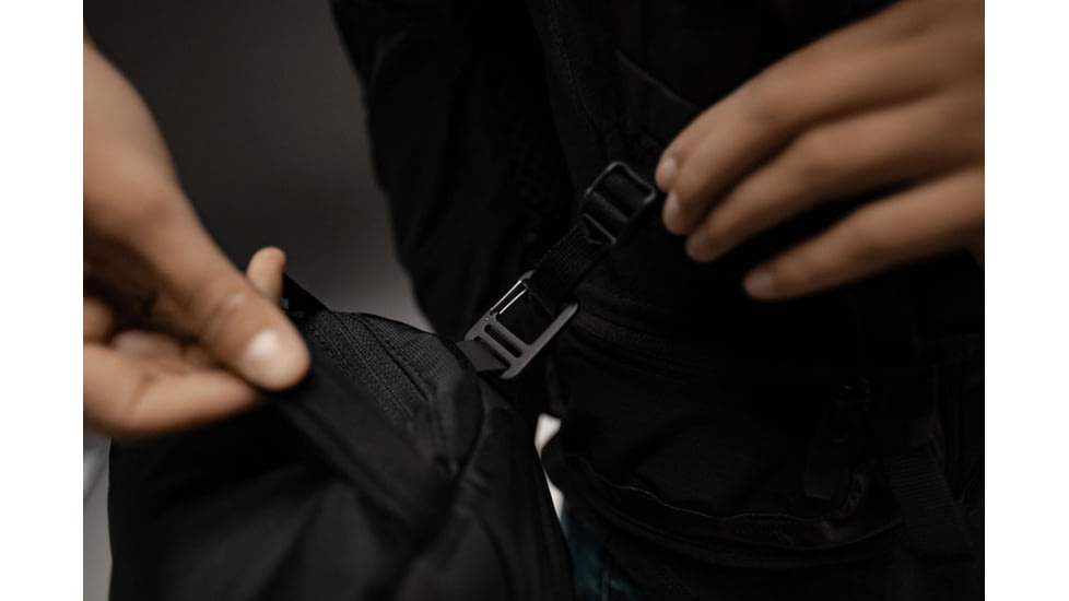 Matador Camera Base Layer, Charcoal/Black, One Size, MATCBL001BK