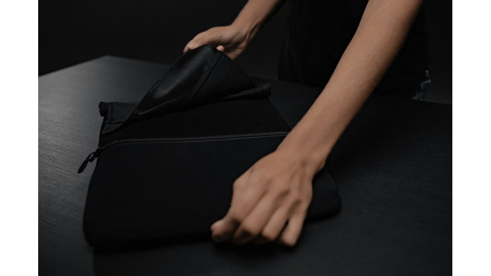 Matador Laptop Base Layer, Charcoal/Black, One Size, MATLBL001BK