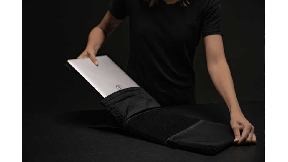 Matador Laptop Base Layer, Charcoal/Black, One Size, MATLBL001BK