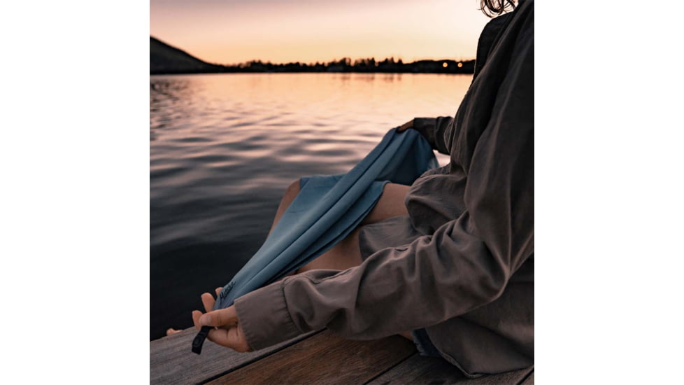 Matador NanoDry Packable Shower Towel, Blue, Large, MATNDL2001B