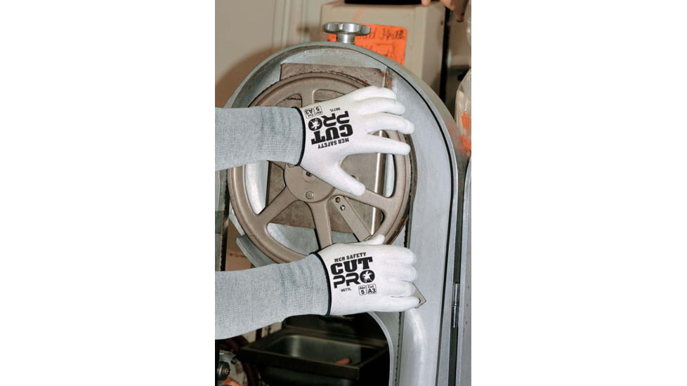 MCR Safety Ultra Tech Diamondtech White, White Pu - 9677M