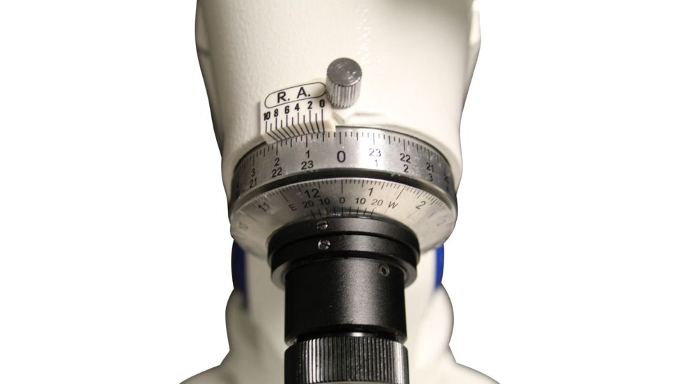 Meade LX70 R5 5in 120mm f/8.3 Achromatic Refractor Telescope w/German Equatorial Mount 270010