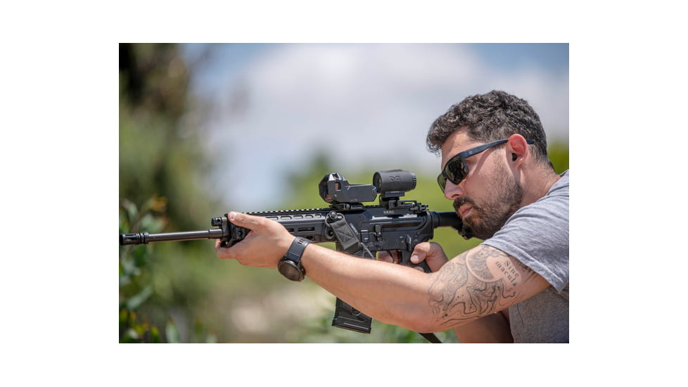 Meprolight M22 Reflex Red Dot Sight, Triangle and MMX3 3x18mm Micro Magnifier, 56225090