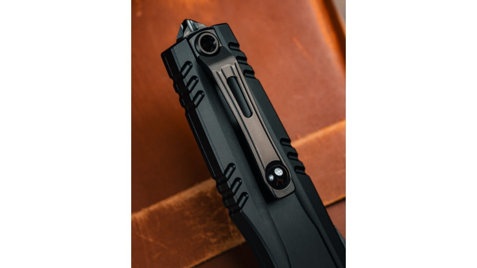 Microtech Microtech Surefire Luminary D/E - Stiletto Pro II Collaboration Zero Blade Play DLC Stonewash Full Serrated 3.56in Folding Knife, Black, 1270-3DLCT SET