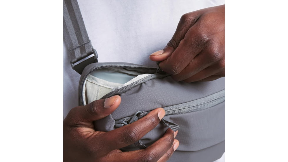 Moment 4L Everything Sling, Grey, 106-209
