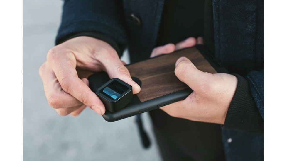 Moment M-Series, 1.33x Anamorphic Lens, Gold Flare, Black, 130-004