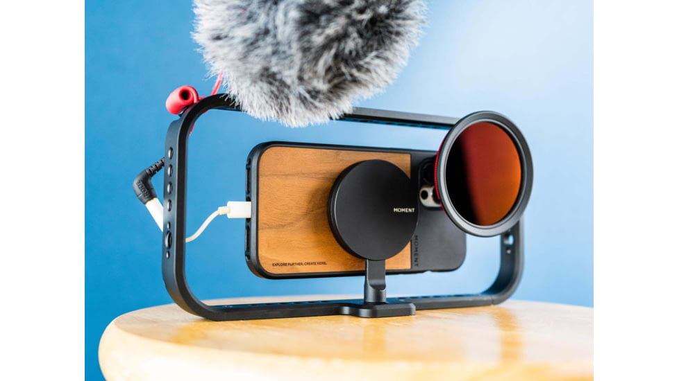 Moment Mobile Filmmaker Cage, For MagSafe, Black, 107-027-M