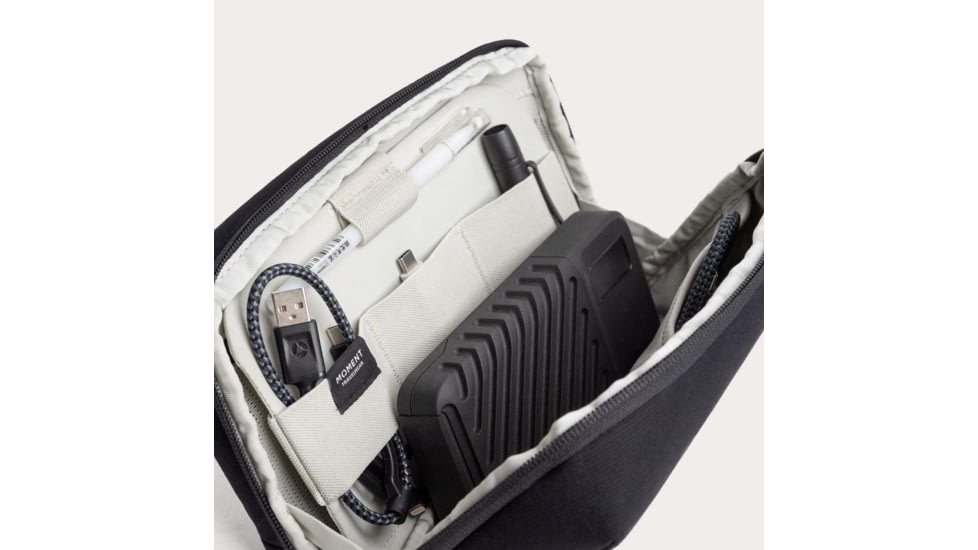 Moment MTW Tech Organizer, Black, 106-143