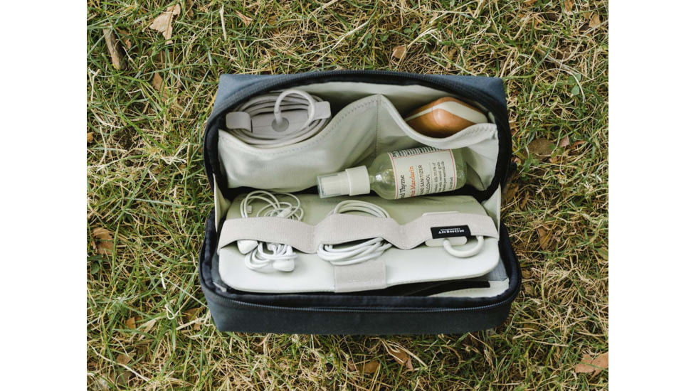 Moment MTW Tech Organizer, Black, 106-143