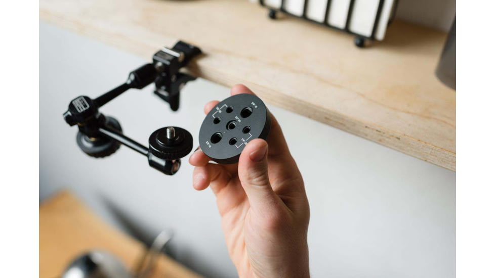 Moment Muti Threaded Mount, For MagSafe, Black, 107-019-M