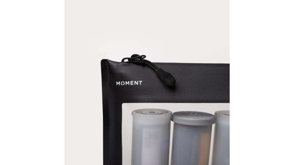 Moment Reusable Travel Film Pouch, Medium, Black, 106-188