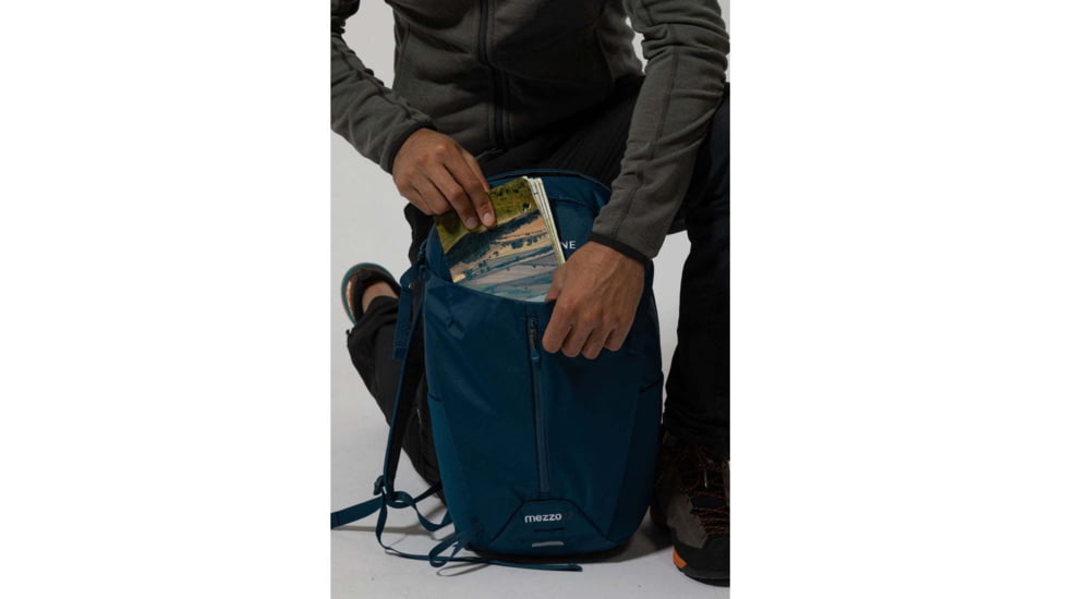Montane Mezzo 22 Daypack, Narwhal Blue, One Size, PMZ22NARO09