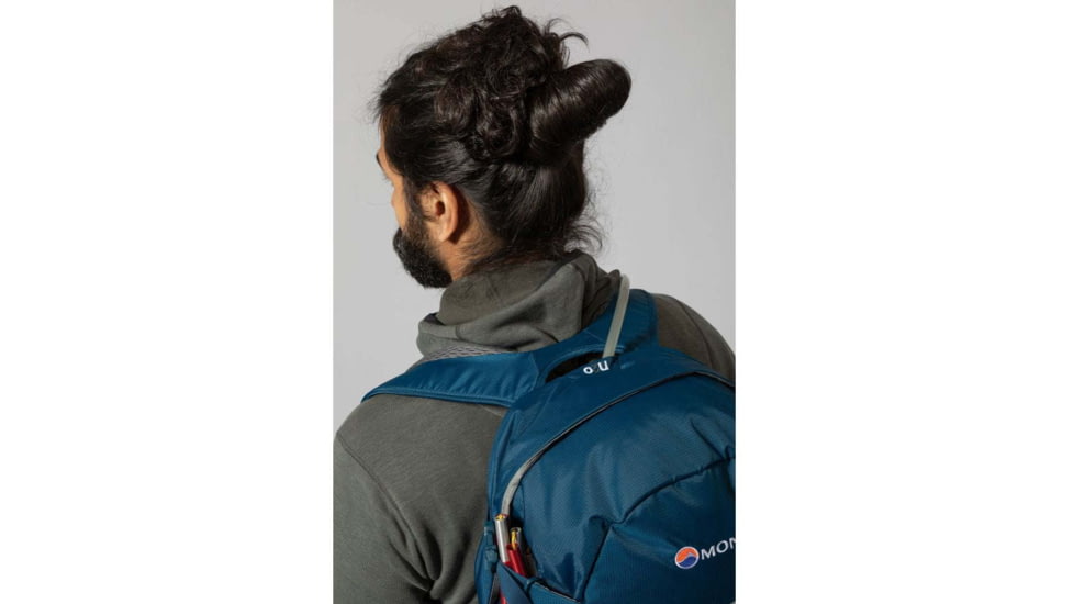 Montane Mezzo 22 Daypack, Narwhal Blue, One Size, PMZ22NARO09