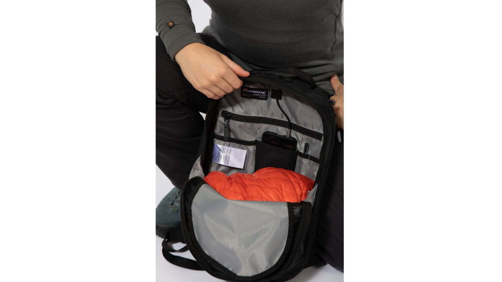 Montane Synergy 15 Daypack, Black, One Size, PSY15BLAO09