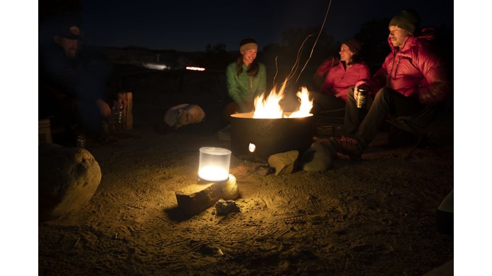 MPOWERD Luci Base Light - Inflatable Solar Lantern, 300 Lumens 1035-001-001-002