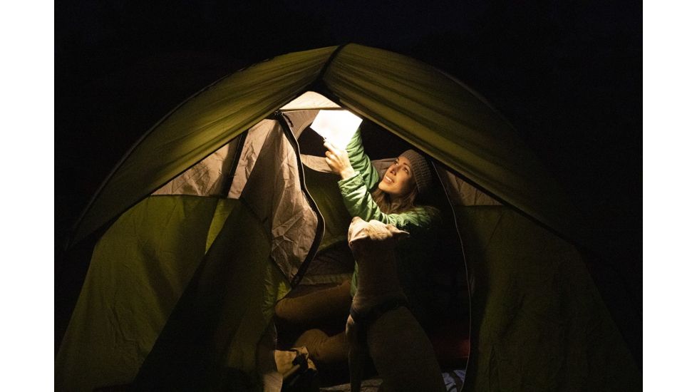 MPOWERD Luci Base Light - Inflatable Solar Lantern, 300 Lumens 1035-001-001-002