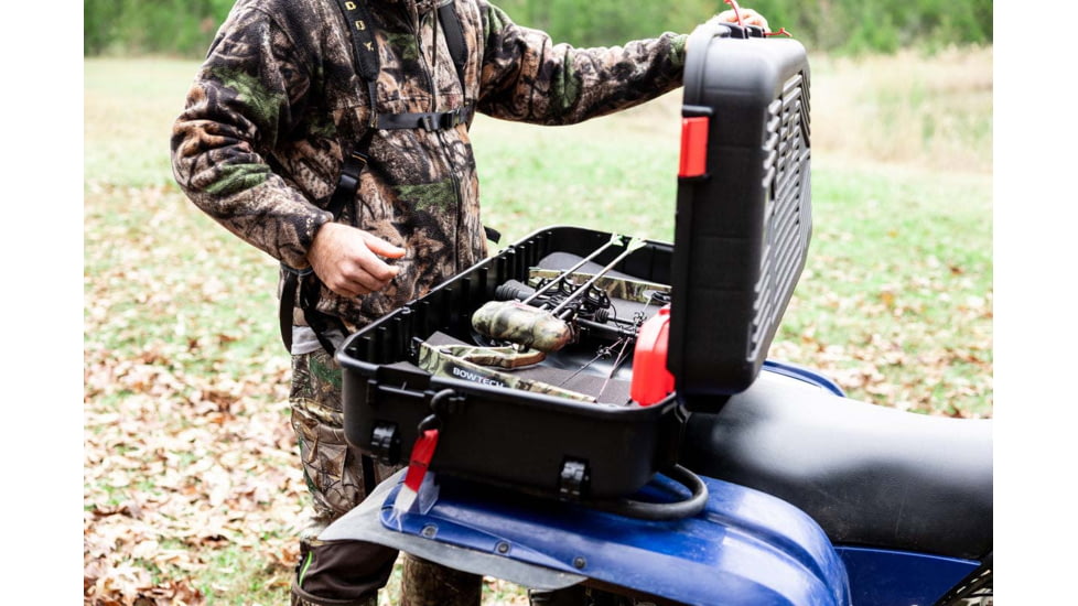 MTM Traveler Bow Case 44 Black with Wheels 0BDD2928, MTBC44