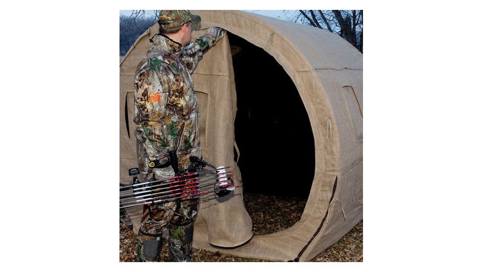 Muddy Bale Blind, includes 4-Steel Stakes, 4-6in wide x 16in tall bungee slide, reversible window coverings, 6-12in wide x 16in tall bungee slide, reversible window coverings., Burlap MGB6000