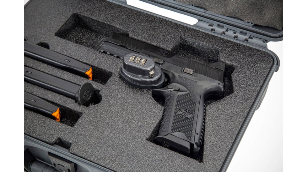 Nanuk Case 910 w/Foam For Pistol Optic Ready, Graphite, Medium, 910S-080GP-0A0-21312