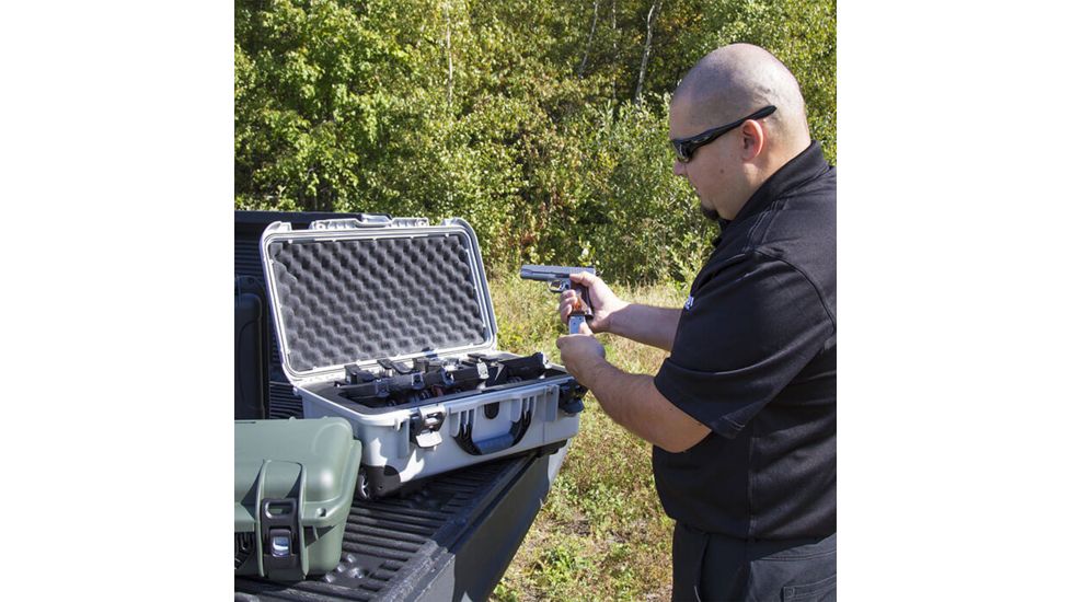 Nanuk Customized foam insert for 935 Case for 6UP Pistols, Black, 1-935-16708