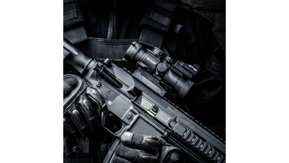 Newcon Optik NC 4x32 Red Dot Sight, 0.33 MOA Red/Green Rangefinding Reticle, Black, NC 4x32