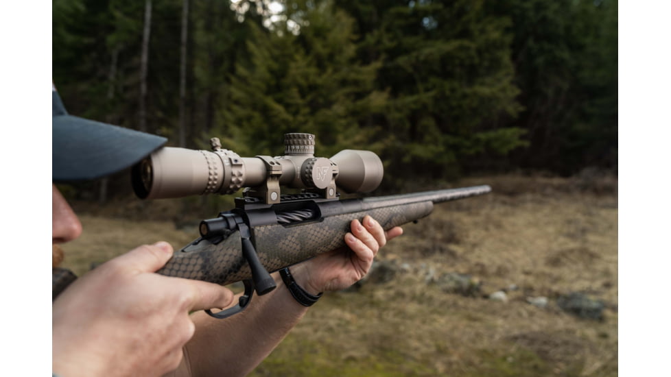 NightForce NX8 2.5-20x50mm Rifle Scope, 30mm Tube, Second Focal Plane, MOAR-CF2 Reticle, Dark Earth, C686