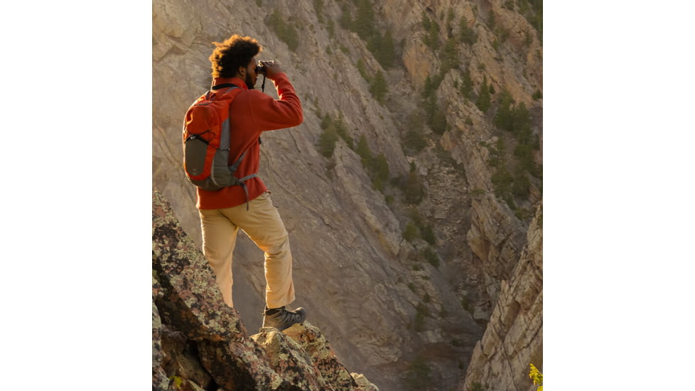 Nikon PROSTAFF P7 8x30mm Binocular, Roof Prism, Black, 16770