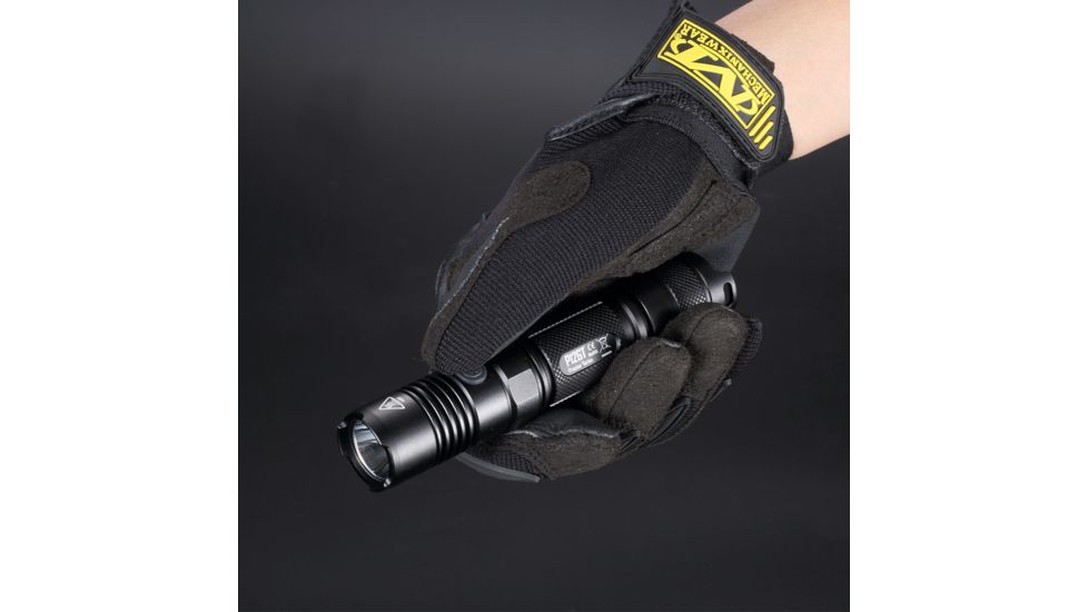 P12GT  1000 Lumens Flashlight, Black