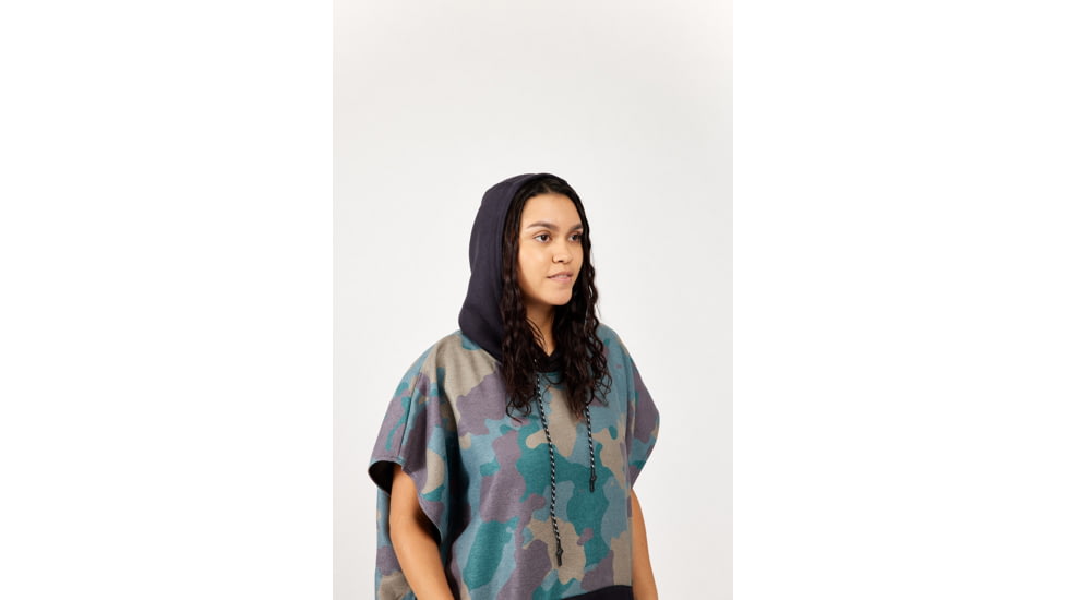 Nomadix Changing Poncho, Camo Green, Meduim/Large, CP-CAMO-101