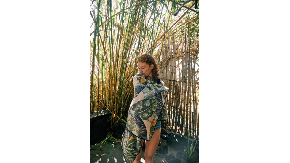 Nomadix Original Towel, Banana Leaf Green, One Size, NM-FIDL-102