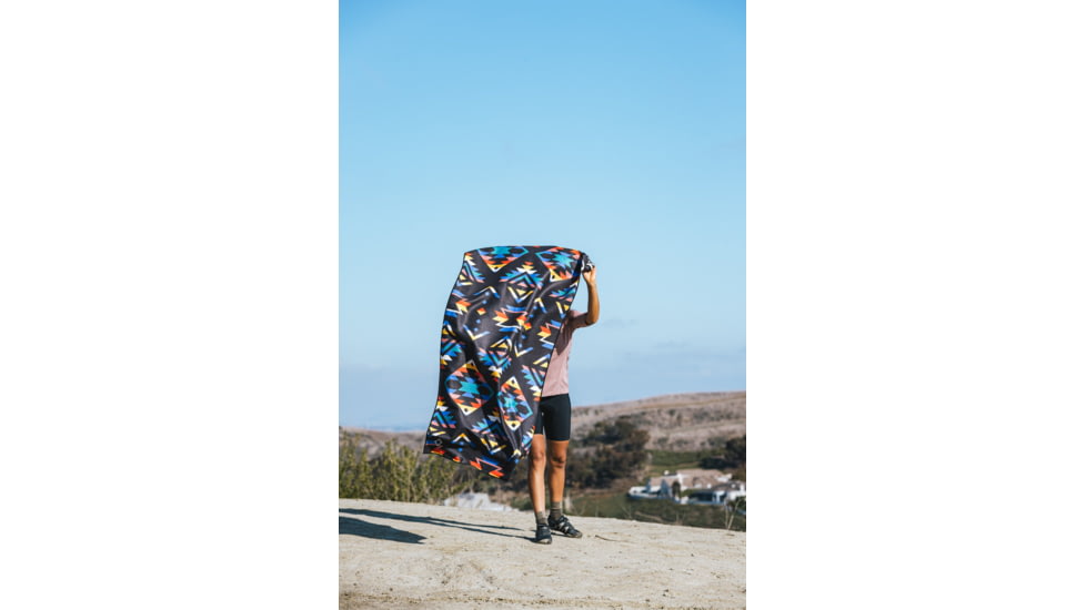 Nomadix Original Towel, Cascades Multi, One Size, NM-CASC-102